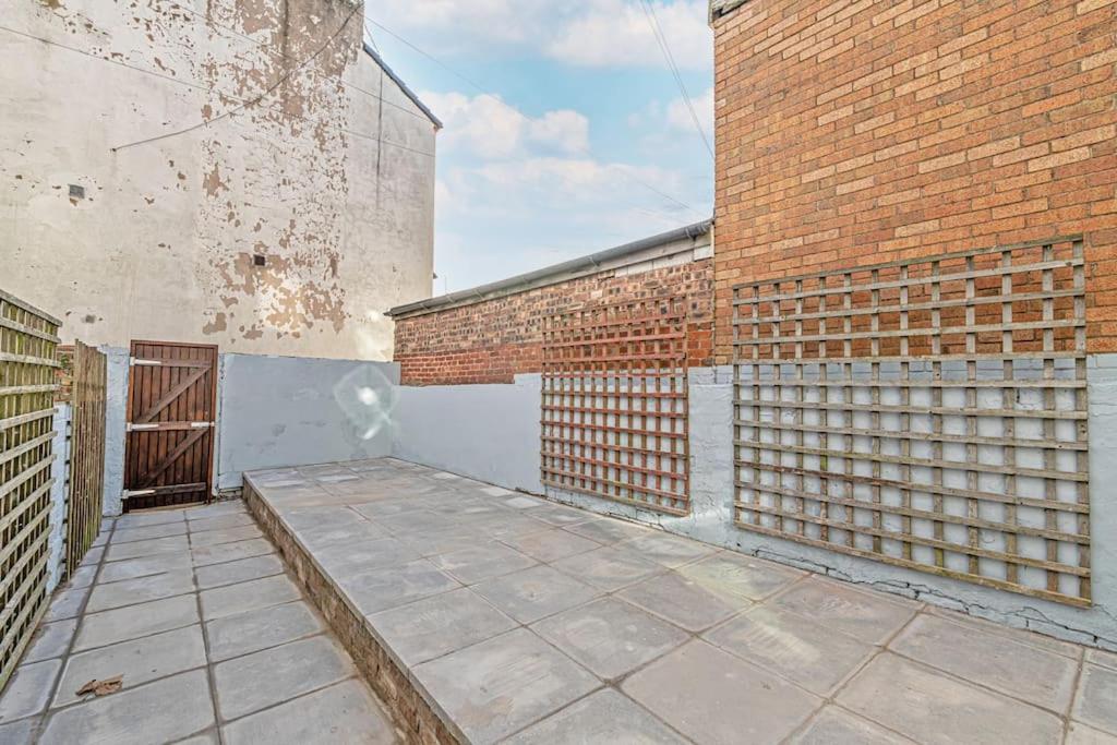 Luxury 5 Bedroom Holiday Home Within 普雷斯科特 外观 照片